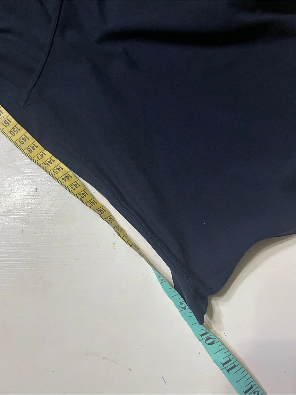 Lululemon men’s 9 inch inseam shirt size large
